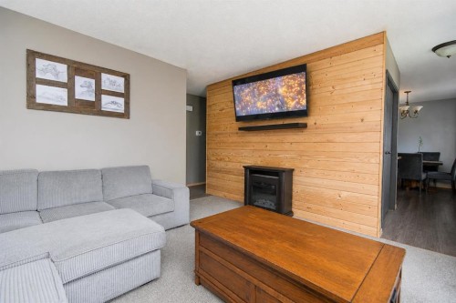 168 Eastman Crescent, Red Deer, AB 