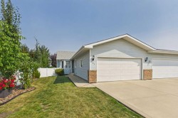 183 Doran Crescent Red Deer, AB T4R 2K3