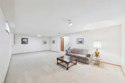 183 Doran Crescent, Red Deer, AB 