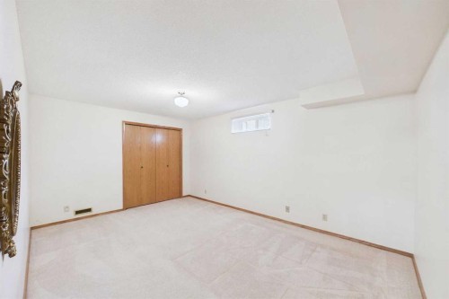 183 Doran Crescent, Red Deer, AB 