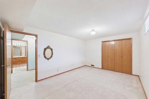 183 Doran Crescent, Red Deer, AB 