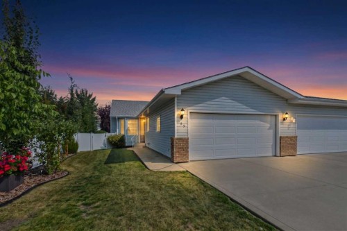 183 Doran Crescent, Red Deer, AB 