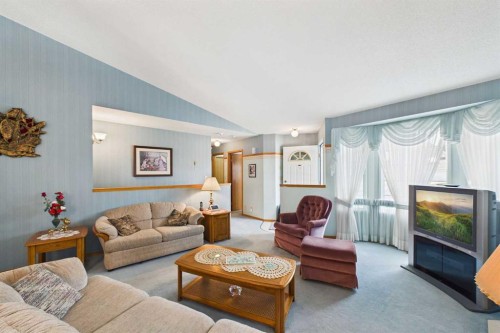 183 Doran Crescent, Red Deer, AB 