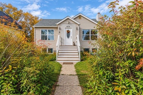 4518 52 Street  Wetaskiwin, AB T9A 1N6