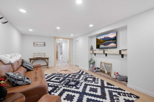 2211 Westview Crescent, Bowden, AB 