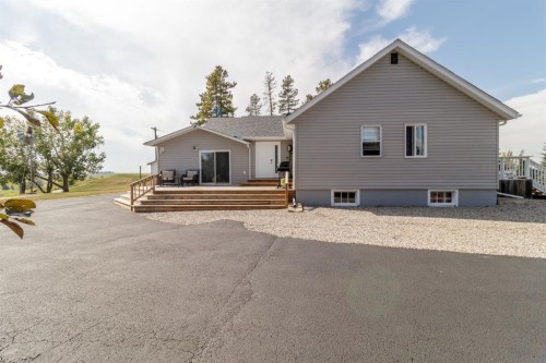 223 Devilder Avenue, Trochu, AB 