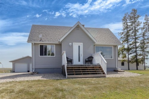 223 Devilder Avenue, Trochu, AB 