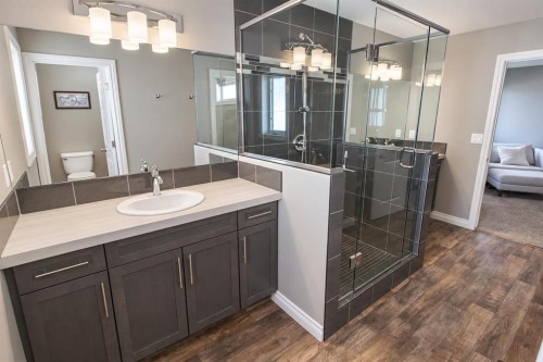 7 Tory Close, Red Deer, AB 