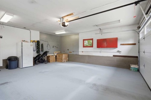 5526 49 Avenue, Lacombe, AB 
