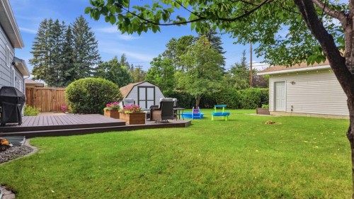 5526 49 Avenue, Lacombe, AB 