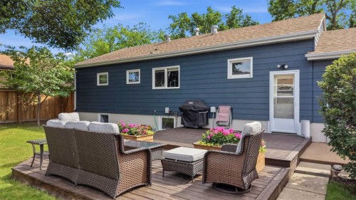 5526 49 Avenue, Lacombe, AB 