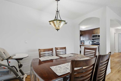 5526 49 Avenue, Lacombe, AB 