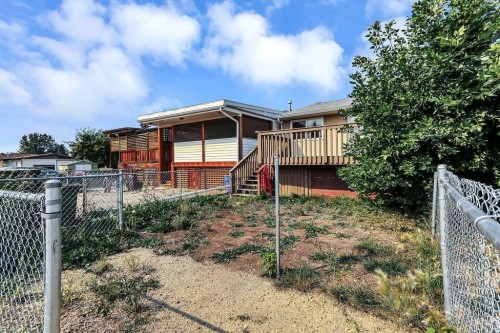 8 Whiteside Crescent, Red Deer, AB 