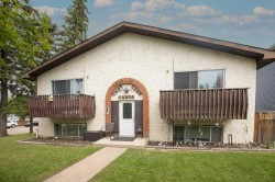 4639 48 Street Sylvan Lake, AB T4S 1L4