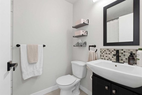 25 Clark Crescent, Red Deer, AB 