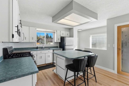 25 Clark Crescent, Red Deer, AB 