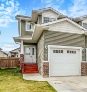 107 Henderson Crescent Penhold, AB T0M 1R0