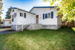 5119 48 Avenue  Sylvan Lake, AB T4S 1G6