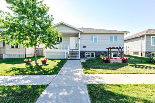 7601 41 Avenue, Camrose, AB 