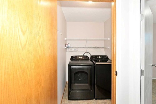 7601 41 Avenue, Camrose, AB 