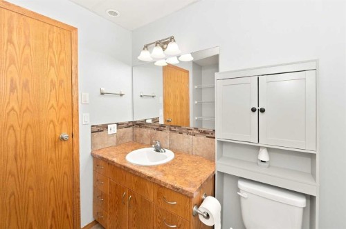 7601 41 Avenue, Camrose, AB 