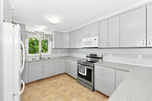 7601 41 Avenue, Camrose, AB 