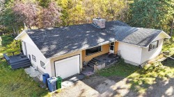 22 College Park Close Red Deer, AB T4P 0M7