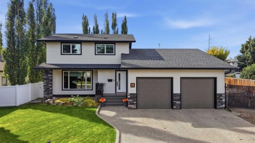 6 Wiltshire Place  Red Deer, AB T4N 6B7