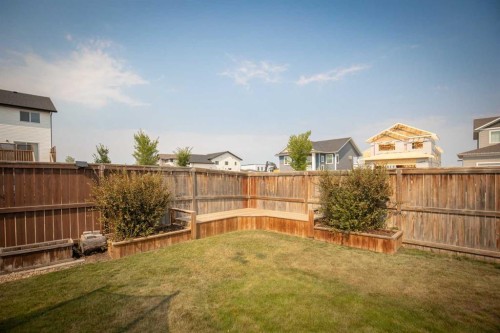 2 Almond Crescent, Blackfalds, AB 