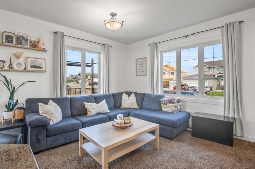 2 Almond Crescent, Blackfalds, AB 
