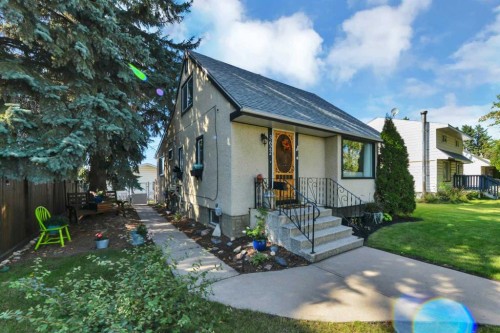 3622 41 Avenue  Red Deer, AB T4N 2X8