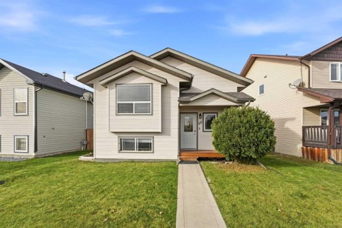 96 Hinshaw Drive  Sylvan Lake, AB T4S 2L6
