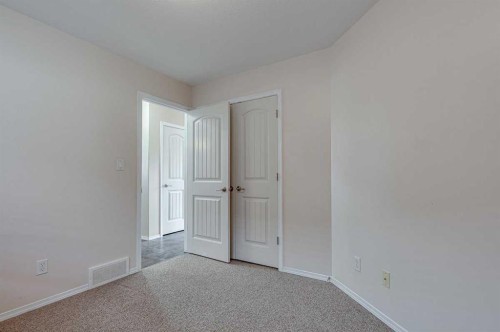 48 Vanson Close, Red Deer, AB 