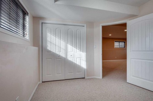 48 Vanson Close, Red Deer, AB 