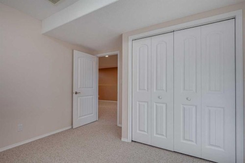 48 Vanson Close, Red Deer, AB 