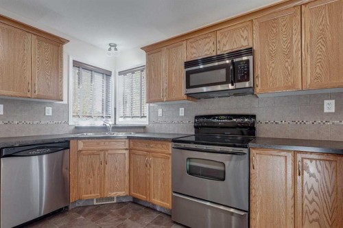 48 Vanson Close, Red Deer, AB 