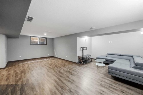 77 Aztec Crescent, Blackfalds, AB 