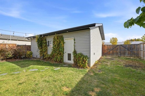 77 Aztec Crescent, Blackfalds, AB 