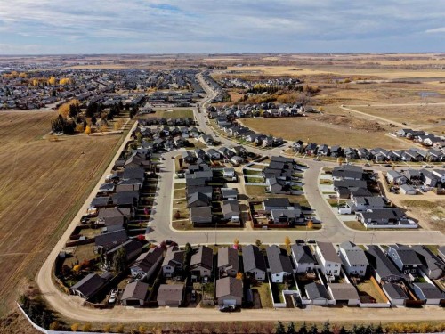77 Aztec Crescent, Blackfalds, AB 