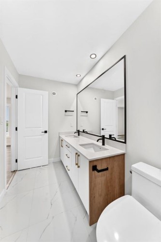 9 Landsdown Close, Red Deer, AB 