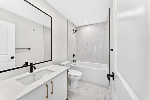 9 Landsdown Close, Red Deer, AB 