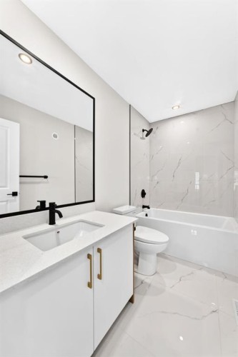 9 Landsdown Close, Red Deer, AB 