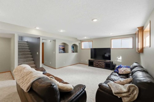 123 Robinson Crescent, Red Deer, AB 