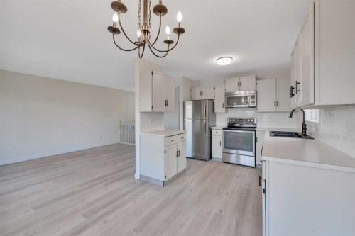 65 Roberts Crescent, Red Deer, AB 