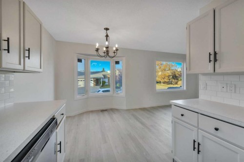 65 Roberts Crescent, Red Deer, AB 