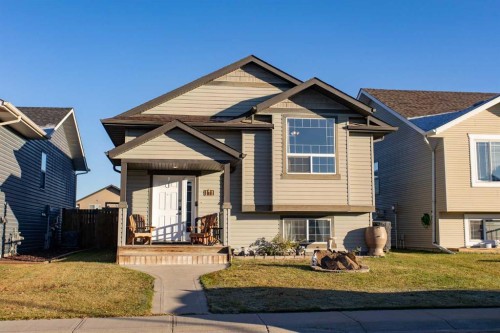 171 Long Close  Red Deer, AB T4R 0J6