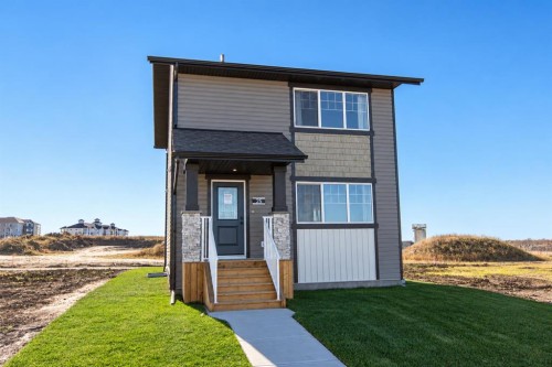 25 Beacon Hill Drive  Sylvan Lake, AB T4S 0S9