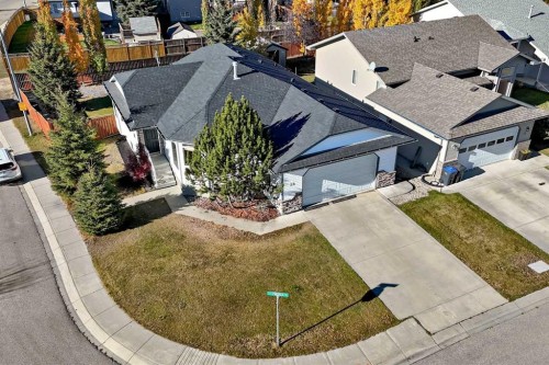 26 Firdale Close  Sylvan Lake, AB T4S 2M1