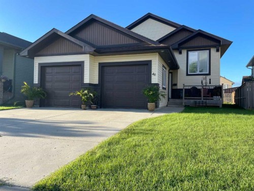 46 Mackenzie Crescent  Lacombe, AB T4L 0B2