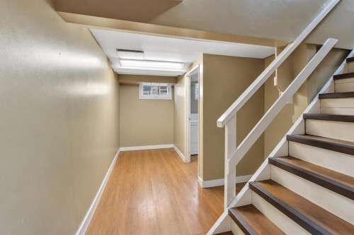 11 Poplar Crescent, Springbrook, AB 